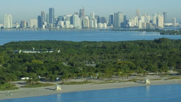 Sunrise view of Key Biscayne resort Island — стоковое видео