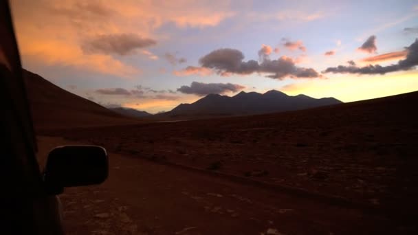 Salar de Uyuni Plateau at sunset — Stock Video