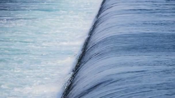 Energia hidrelétrica que gera energia a partir das Cataratas do Niágara — Vídeo de Stock