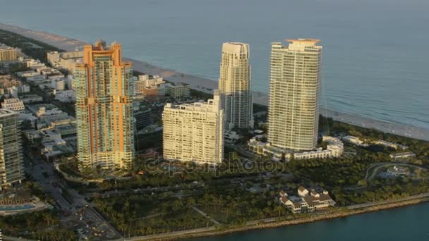 Coucher de soleil de la plage de South Pointe — Video