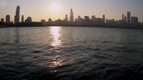 De Skyline van Chicago en Waterfront — Stockvideo