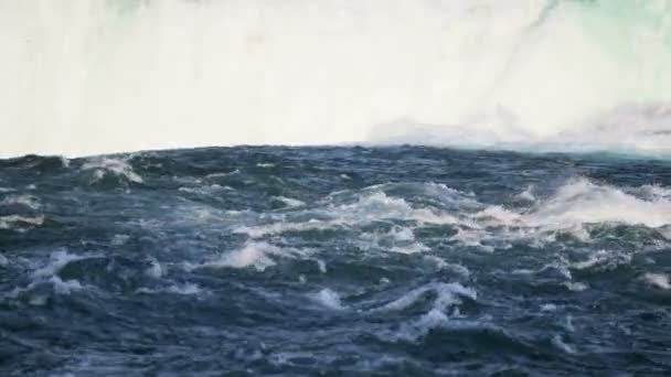 Niagara Falls fast flowing waterfall — Stock Video