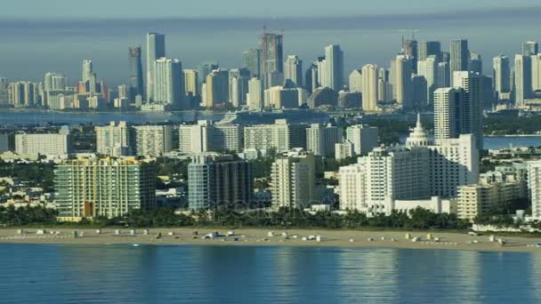 Wschód słońca widoku budynków Art Deco, Miami — Wideo stockowe