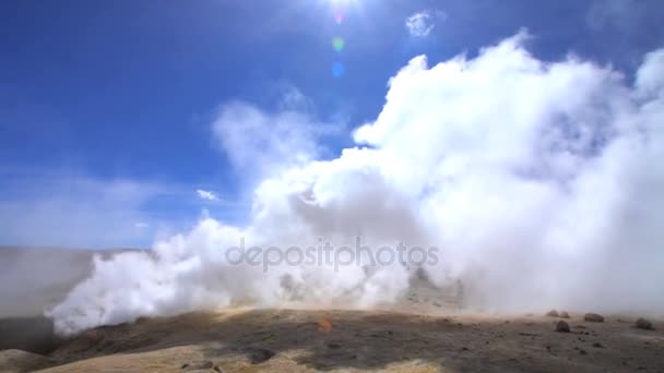 Altiplano boliviano uma fonte termal geotérmica — Vídeo de Stock