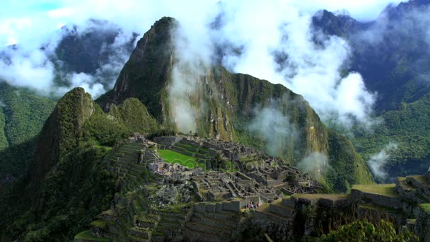 Machu Picchu na floresta tropical — Vídeo de Stock