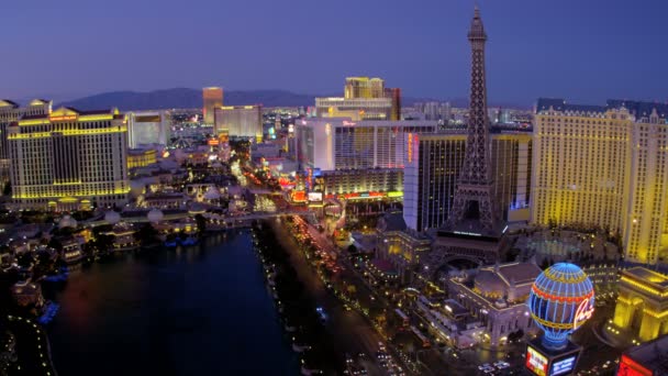 Oświetlony Caesars Palace Las Vegas — Wideo stockowe