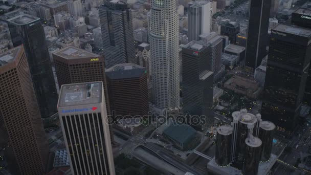 Ουρανοξύστες στο κέντρο της πόλης Λος Άντζελες — Αρχείο Βίντεο