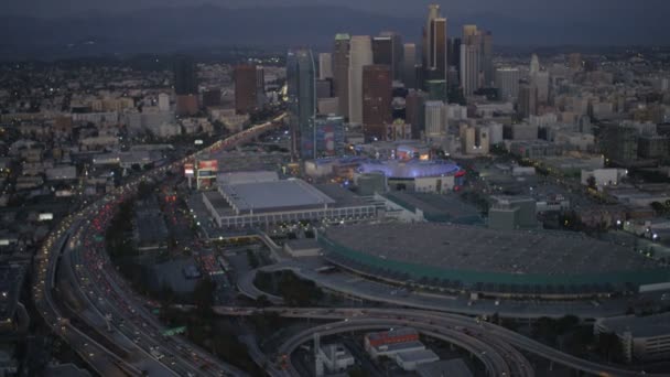 Schwarzfahrer im Stadion los angeles — Stockvideo