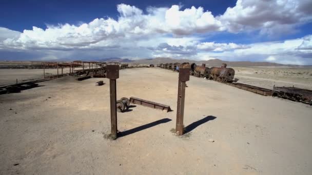 Cementerio de locomotoras de vapor abandonadas — Vídeo de stock