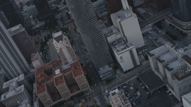 Işıklandırılmış gökdelenler Los Angeles — Stok video