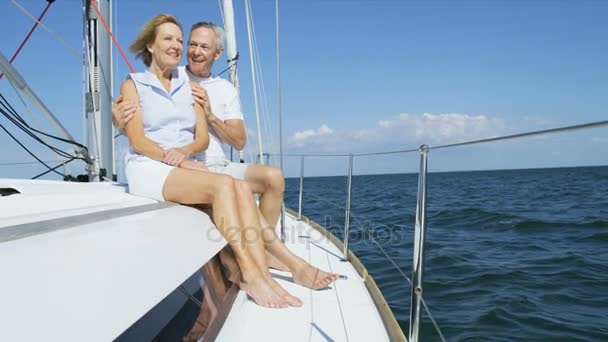 Couple on their sailing yacht — Stock Video