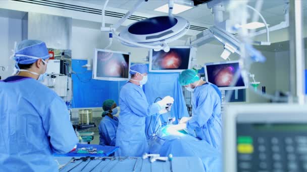 Лапароскопическая медицинская хирургическая операция — стоковое видео