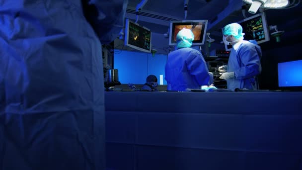 腹腔镜手术的手术团队 — 图库视频影像