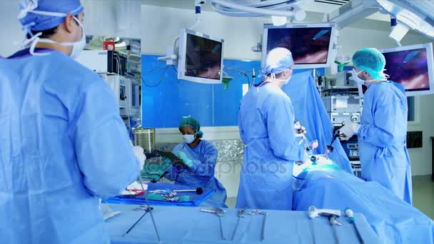 Surgical team performing operation — Stock Video