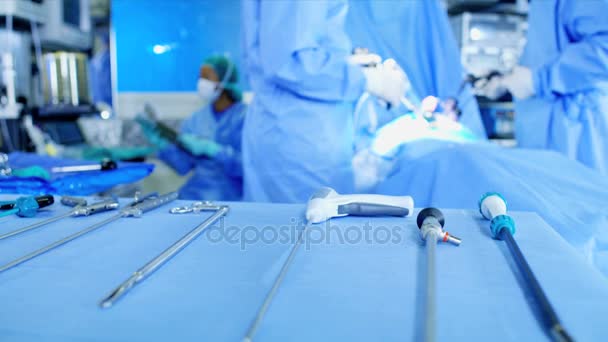 Surgical operation carried out by specialist team — Stock Video