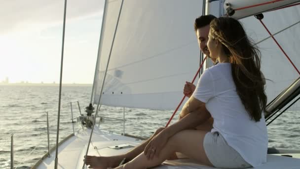 Couple on sailing yacht — Stock Video