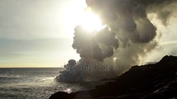 Seaward Kilauea Volkanı akan erimiş magma — Stok video