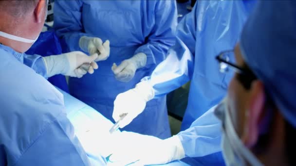 Hospital team training in the operating theatre — Stock Video