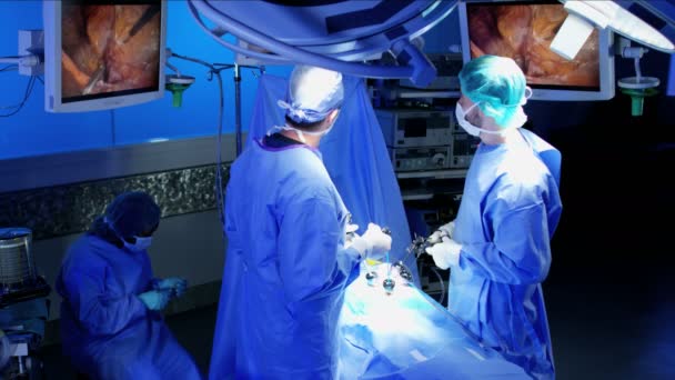 Ανδρική και γυναικεία εκπαίδευση στη χειρουργική λαπαροσκόπηση — Αρχείο Βίντεο