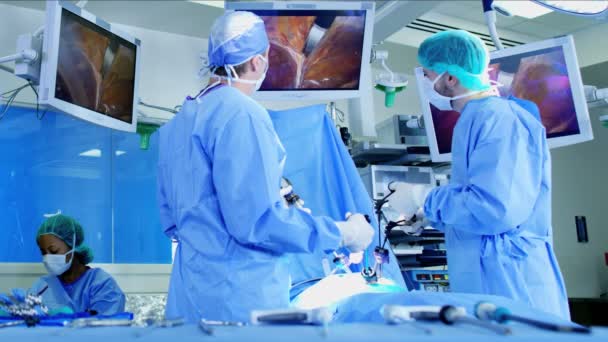 Vzdělávání lékařů divadlo používají chirurgové — Stock video