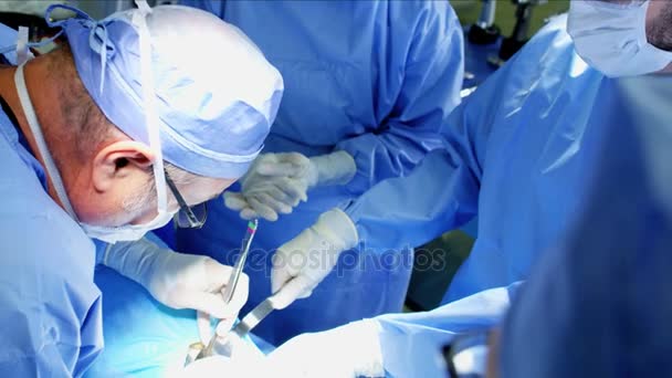 Hospital team training in the operating theatre — Stock Video