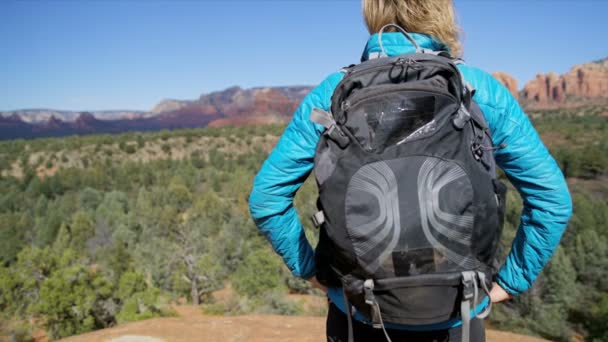 Young Caucasian American Female Traveler Backpack Hiking Red Sandstone Verde — Stock Video