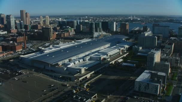 Vista Aérea Cidade Edifícios Arranha Céus Metropolitanos Centro Boston Financial — Vídeo de Stock
