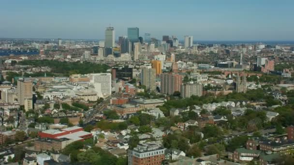 美国波士顿 2017年11月 大都会波士顿大厦和城市摩天大楼鸟瞰美国马萨诸塞州的学习和殖民主义历史的国会大厦 — 图库视频影像