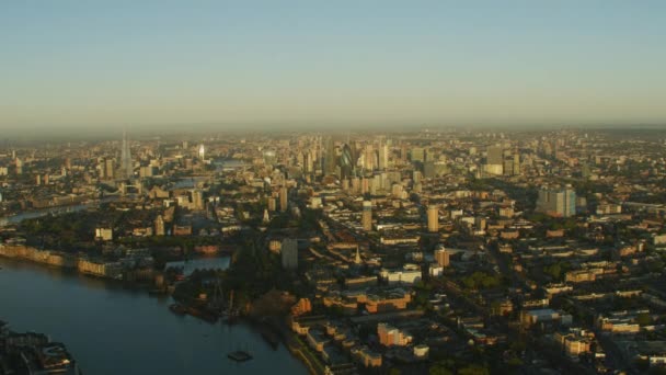 Aerial Sunrise View Morning Sunshine Commercial Buildings Rascacielos Apartamentos Residenciales — Vídeo de stock