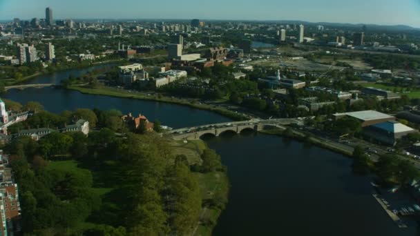 Vista Aérea Dos Edifícios Históricos Universidade Boston Harvard Junto Rio — Vídeo de Stock