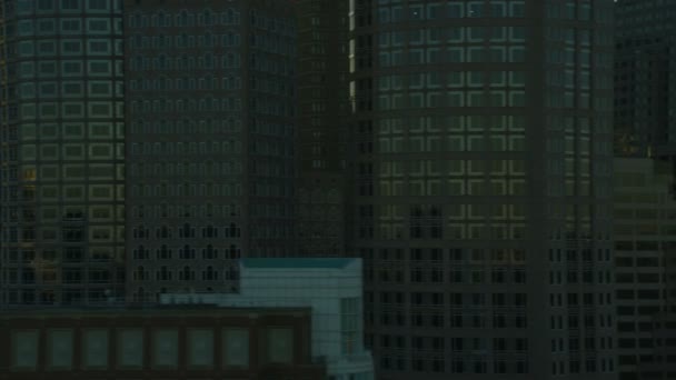 Luchtfoto Zon Flare Stadszicht Van Metropolitan Wolkenkrabber Gebouwen Downtown Boston — Stockvideo