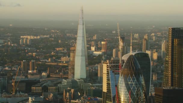 伦敦英国 2017年11月 空中日出风景城市伦敦金融区地标摩天大楼黄瓜 Cheesegrater 对讲机碎片塔英国英国 — 图库视频影像