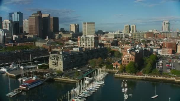 波士顿 2017年11月 空中城市海滨景观大都会大厦市中心波士顿金融办公室商业区渡轮码头马萨诸塞州美国 — 图库视频影像