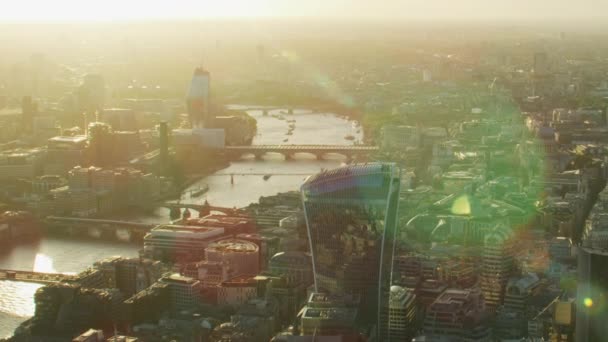 Luchtfoto Bij Zonsondergang Met Zon Flare Rivier Theems Londen Financiële — Stockvideo