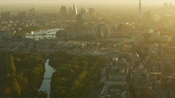 Légi Napfelkeltét Kilátás Nyílik London City Skyline James Park Big — Stock videók