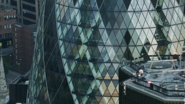 London November 2017 Aerial Close View Gherkin Cheesegrater Glass Panelled — Stock Video