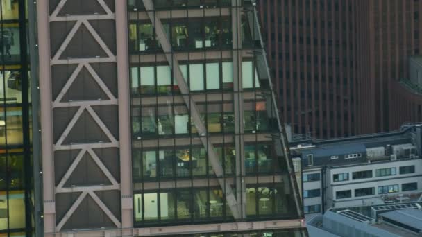 Flygfoto Solnedgången Närbild Leadenhall Byggnad Cheesegrater Modern Skyskrapa Glas Exteriör — Stockvideo