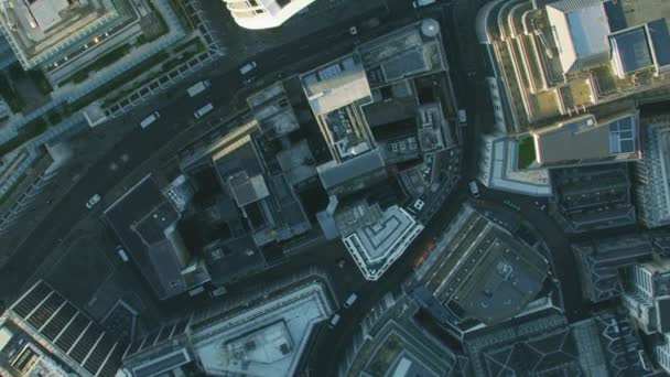 金融街の商業ビルのトランシーバー超高層ビルと通勤の空中屋上ビュー旅行ロンドン街イギリス — ストック動画