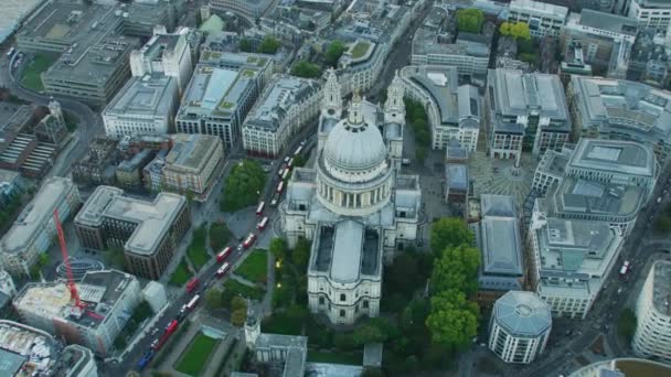 Luftaufnahme Bei Sonnenuntergang Pauls Kathedrale Anglikanische Kirche Fußgänger Und Pendler — Stockvideo