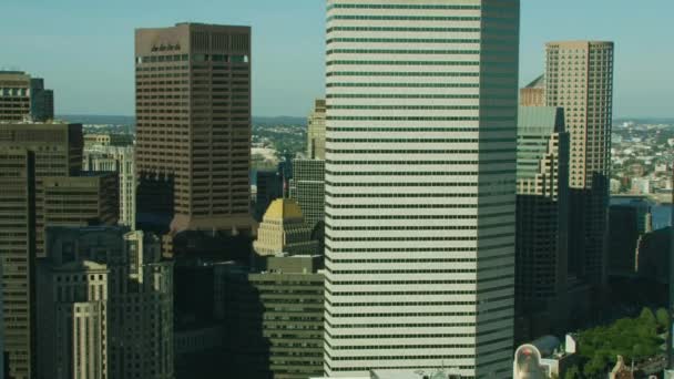 Luchtfoto Stadszicht Van Metropolitan Wolkenkrabber Gebouwen Downtown Boston Financiële Office — Stockvideo