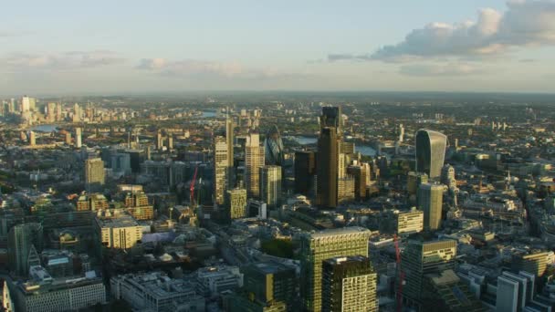 2017年11月 鸟瞰伦敦城市天际线金融与保险业现代商业摩天大楼英国联合王国 — 图库视频影像