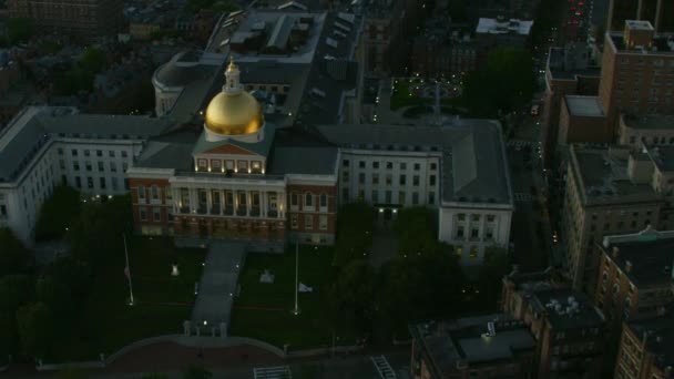 Vista Aérea Aérea Boston Gold Dome Massachusetts State House Cerca — Vídeos de Stock