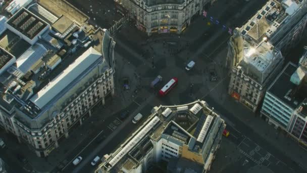 Aerial View Sunrise Oxford Circus Buildings Vehicle Traffic Pedestrians City — Stock Video