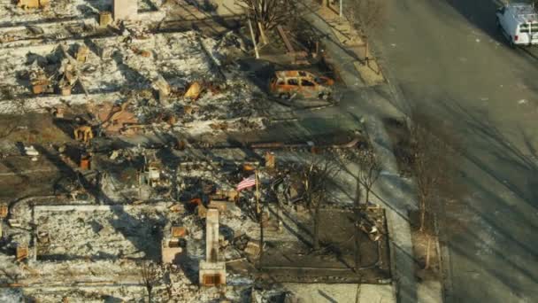 乡村社区的鸟瞰图现代家庭烧毁地面一个毁灭性的自然灾害索诺玛美国加利福尼亚州纳帕 — 图库视频影像