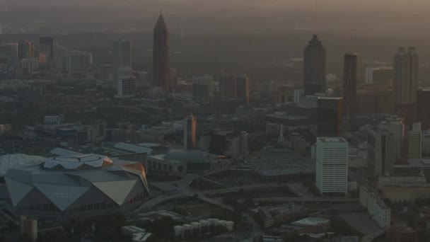 Atlanta Noviembre 2017 Vista Aérea Del Amanecer Los Rascacielos Neblina — Vídeo de stock