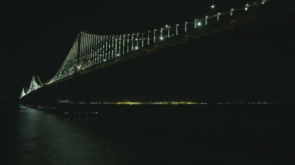 Luchtfoto Nacht Verlicht Weergave Van Oakland Bay Stad Weg Tolbrug — Stockvideo