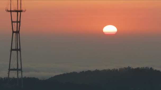 Luchtfoto Zonsondergang Stadszicht Van Twin Peaks Sutro Radio Toren Voorstad — Stockvideo