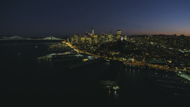 Aerial Belysta Natt Stadsbilden Syn Fishermans Wharf Pier North Beach — Stockvideo