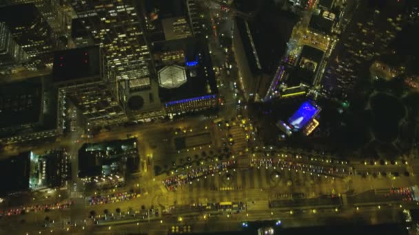 サンフランシスコ波止場市場の照らされたポート 金融街シティの建物オフィス高層ビルの夜 サンフランシスコ 2017年 空中俯瞰 — ストック動画