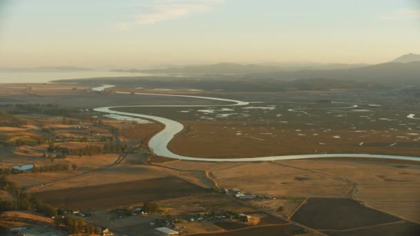 Vista Aérea Del Paisaje Comunidad Lakeville Valle Seco Del Río — Vídeos de Stock